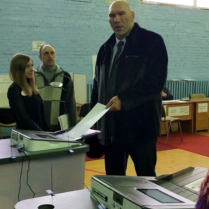 Николай Валуев.