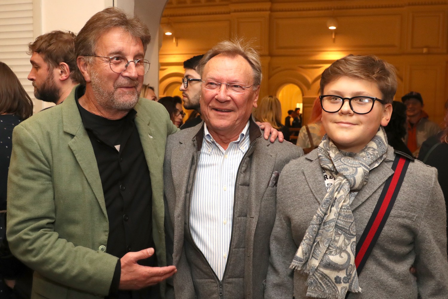 Актер Леонид Ярмольник с коллегой Сергеем Шакуровым и его сыном Маратом.