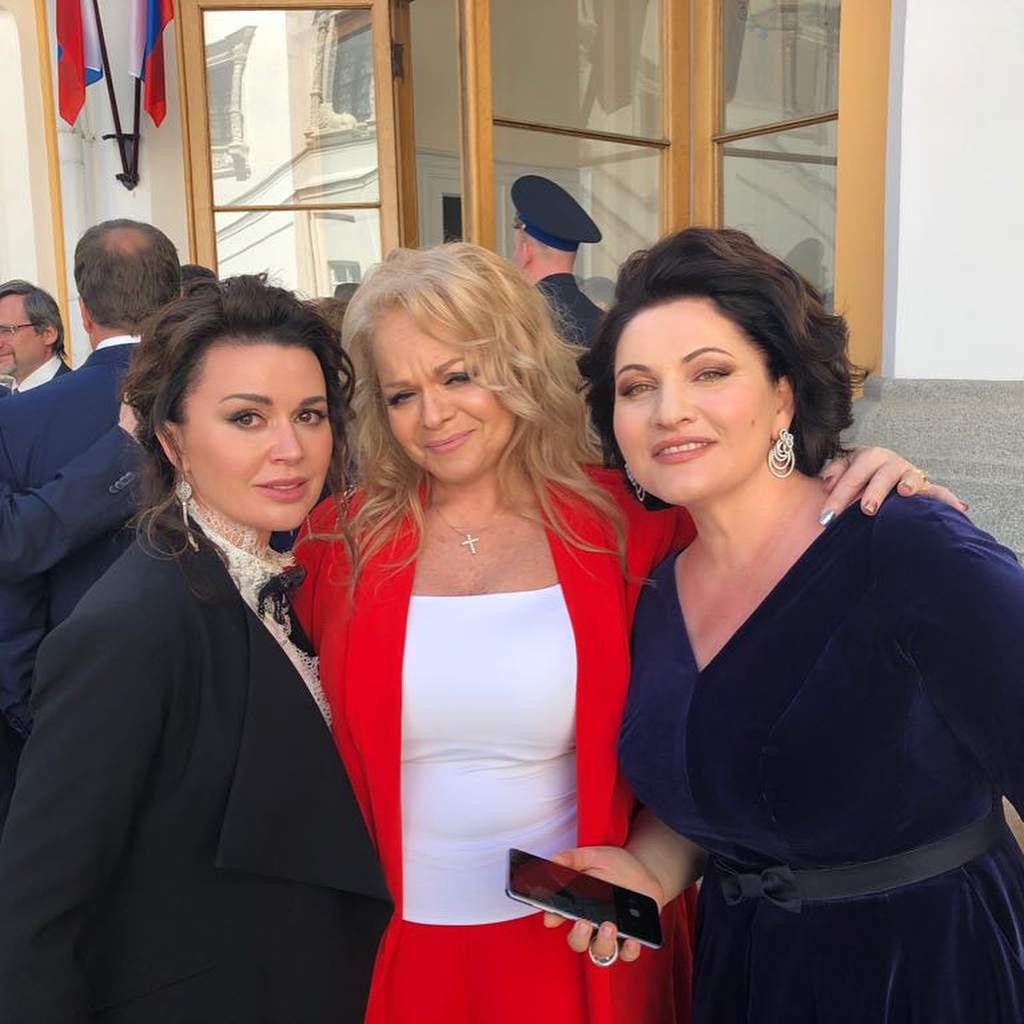 Анастасия Заворотнюк, Лариса Долина, Хибла Герзмава