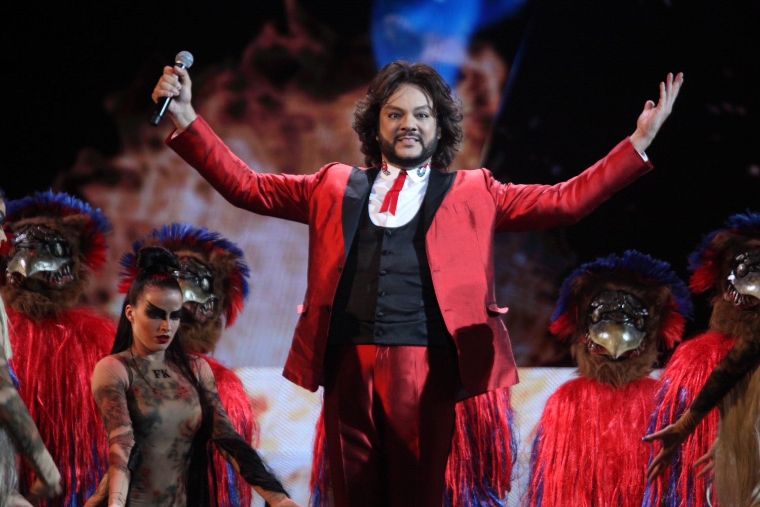 Человек-праздник Филипп Киркоров спел "Химеру".