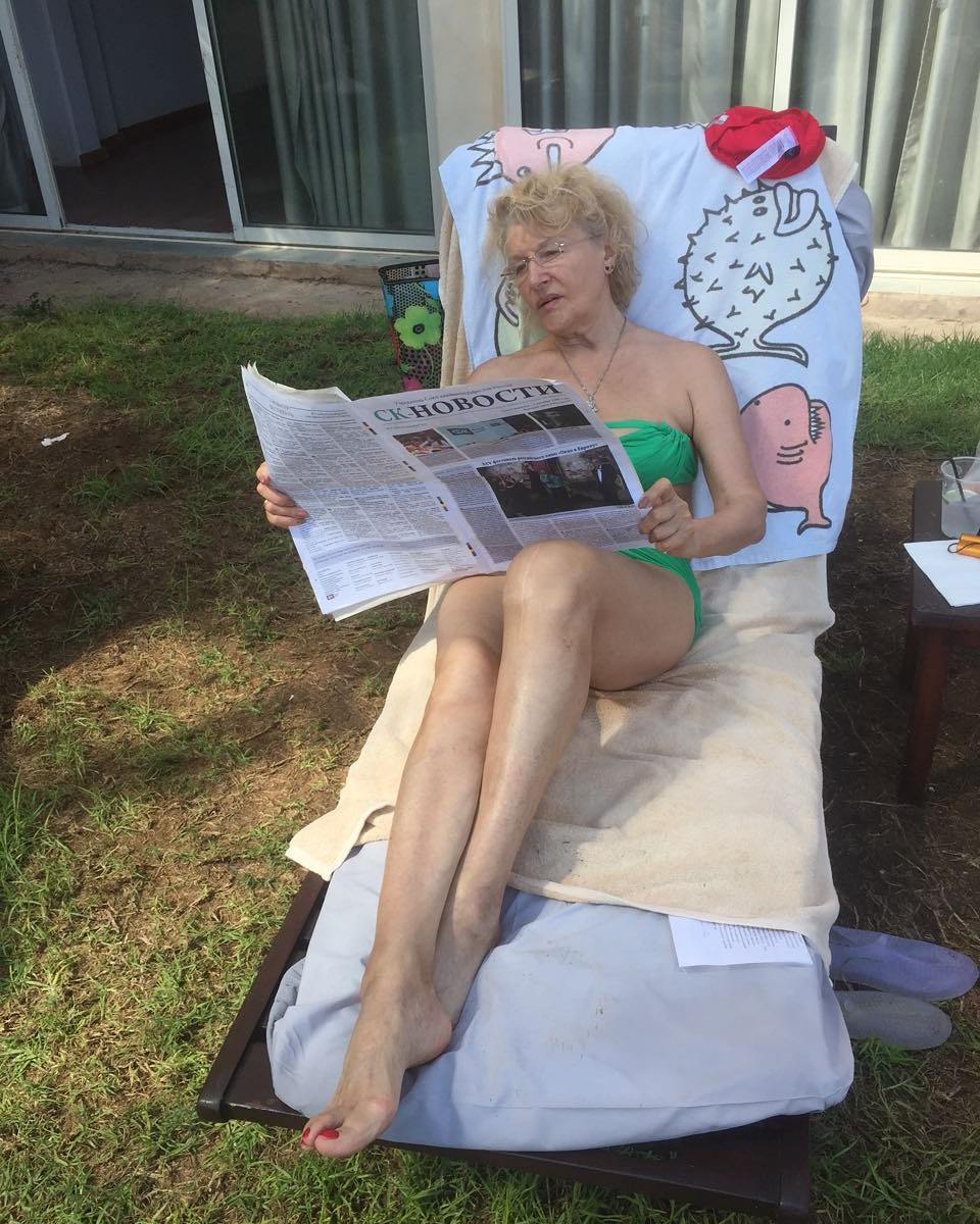 Прославленному режиссеру Светлане Дружининой 82 года. А кто даст?!