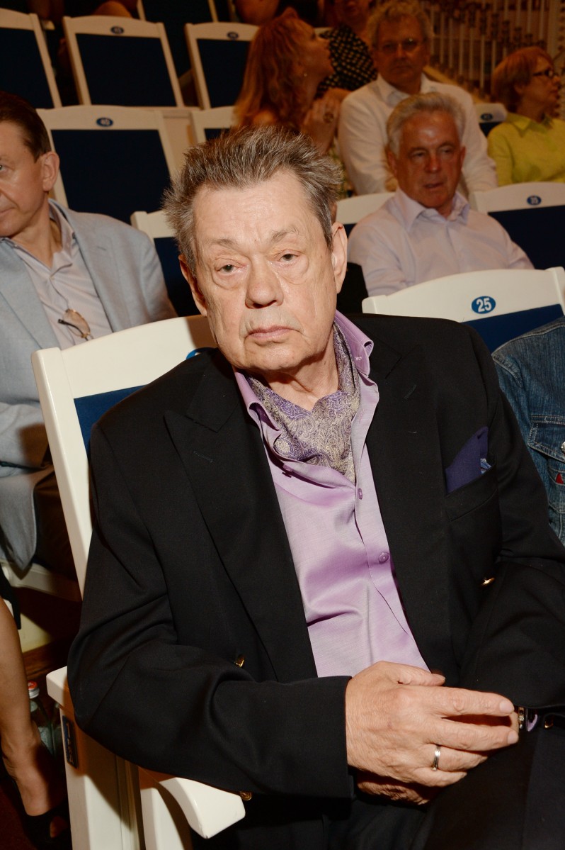 Актер Николай Караченцов борется с опухолью в легком.