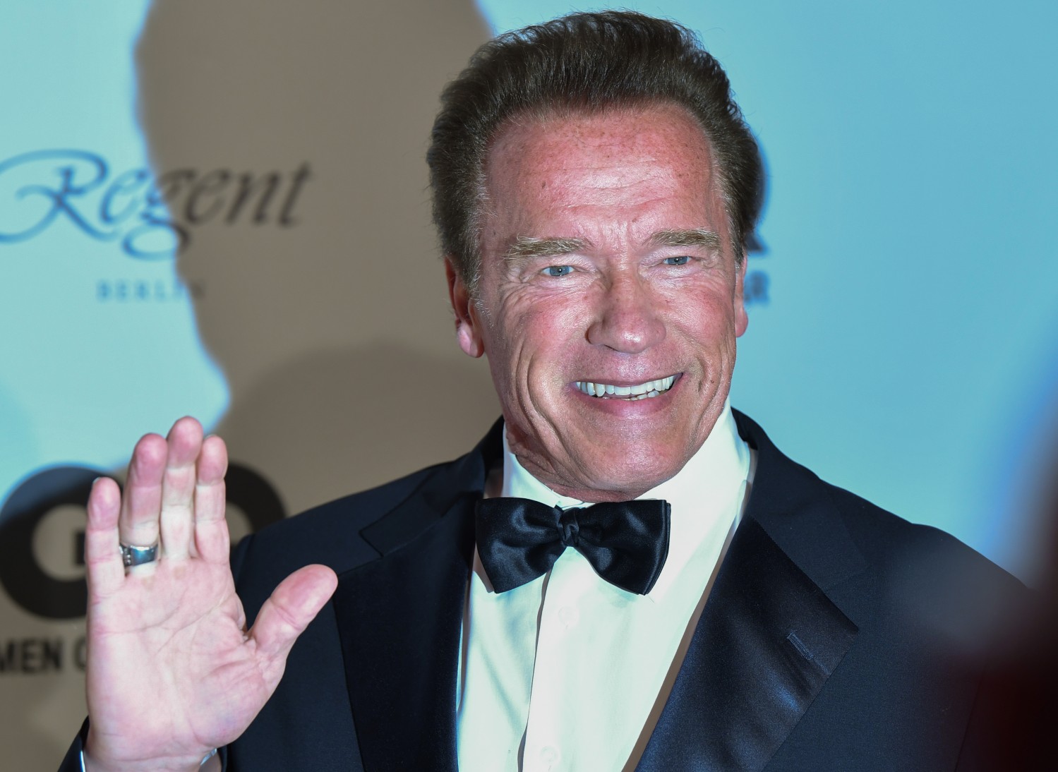 Проходя службу в армии, Шварценеггер ушел в самоволку, чтобы принять участие в соревнованиях за титул молодого атлета Европы с лучшим телосложением.