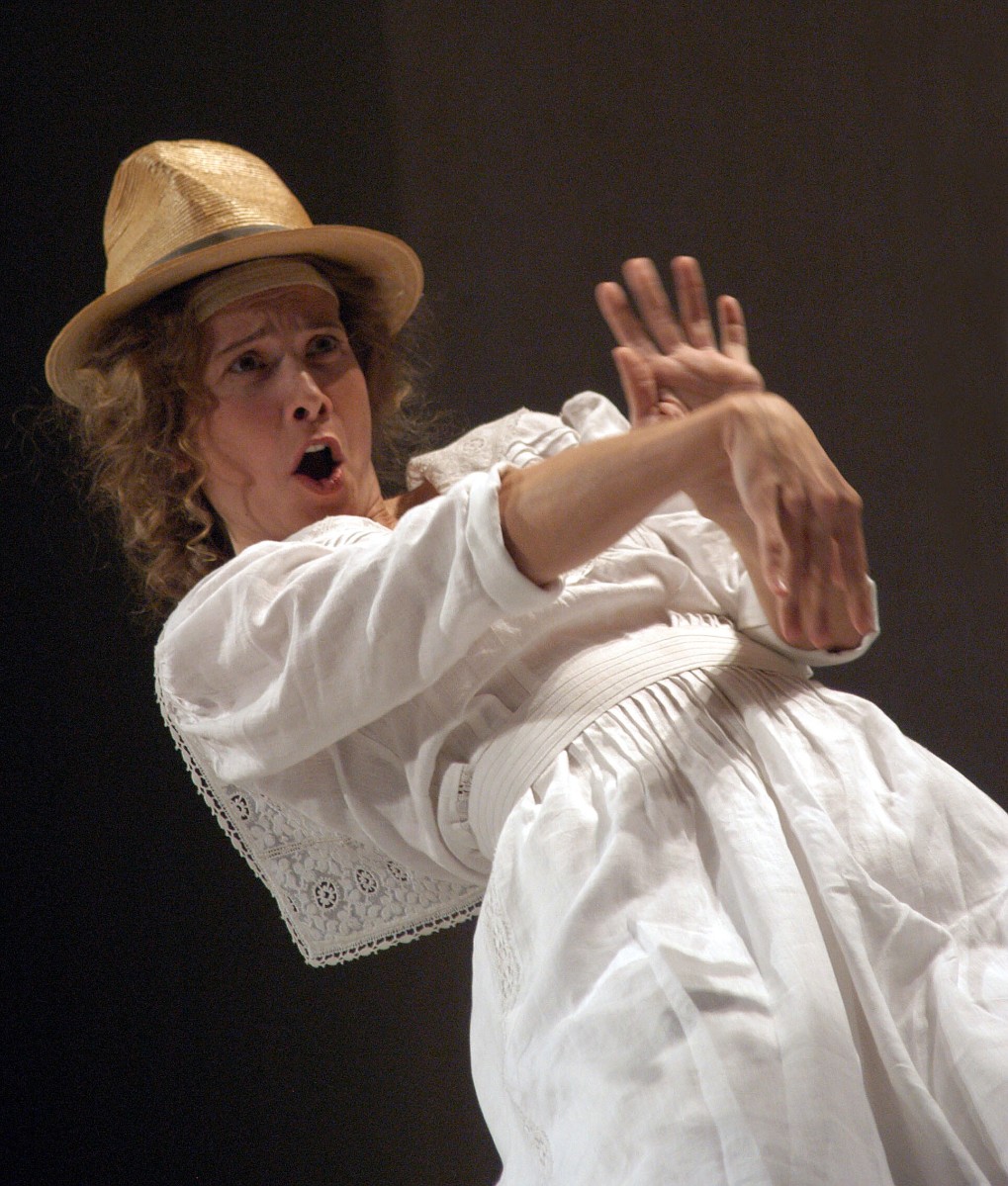 На спектаклях с Юлей всегда аншлаги.