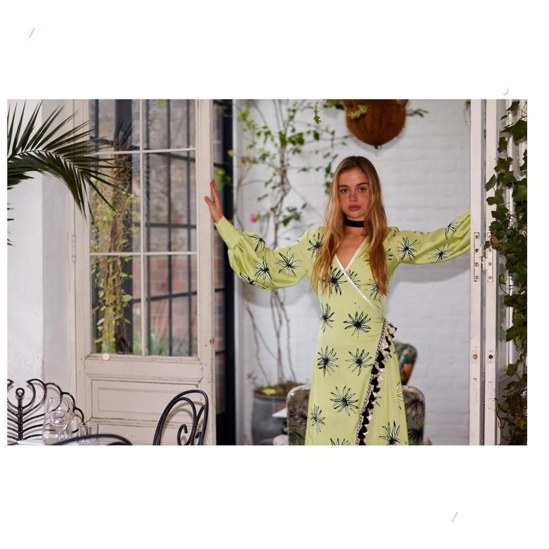 Среди кандидатов на королевский престол она примерно в четвертой десятке.