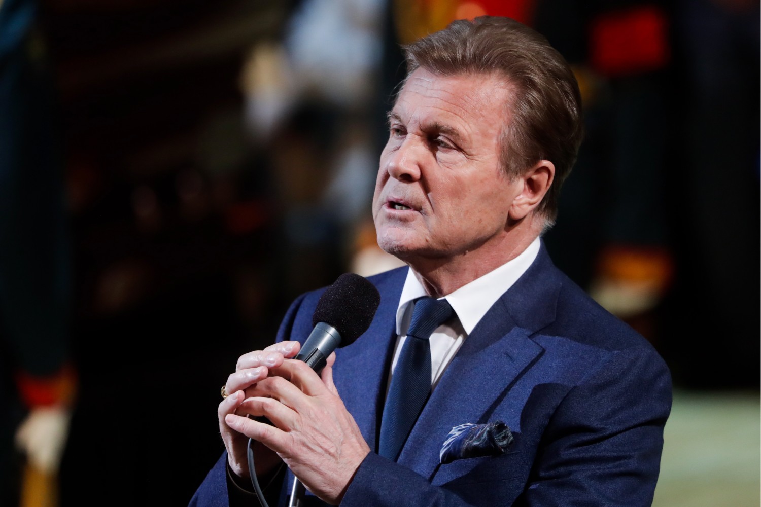 Лев Лещенко