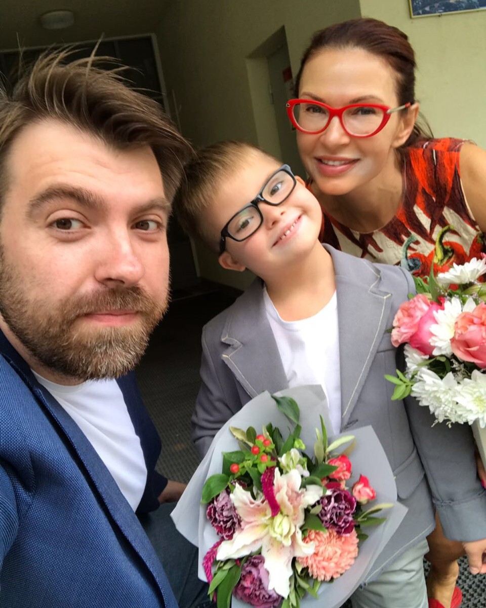 Эвелина Бледанс с бывшим супругом Александром Семиным и сыном Семеном.