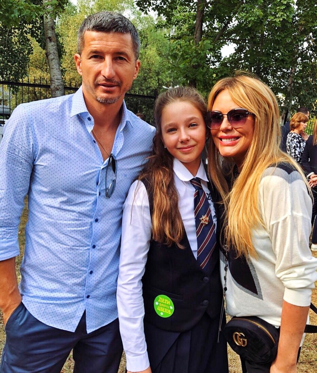 Юлия Началова с дочерью Верой и экс-мужем Евгением Алдониным.