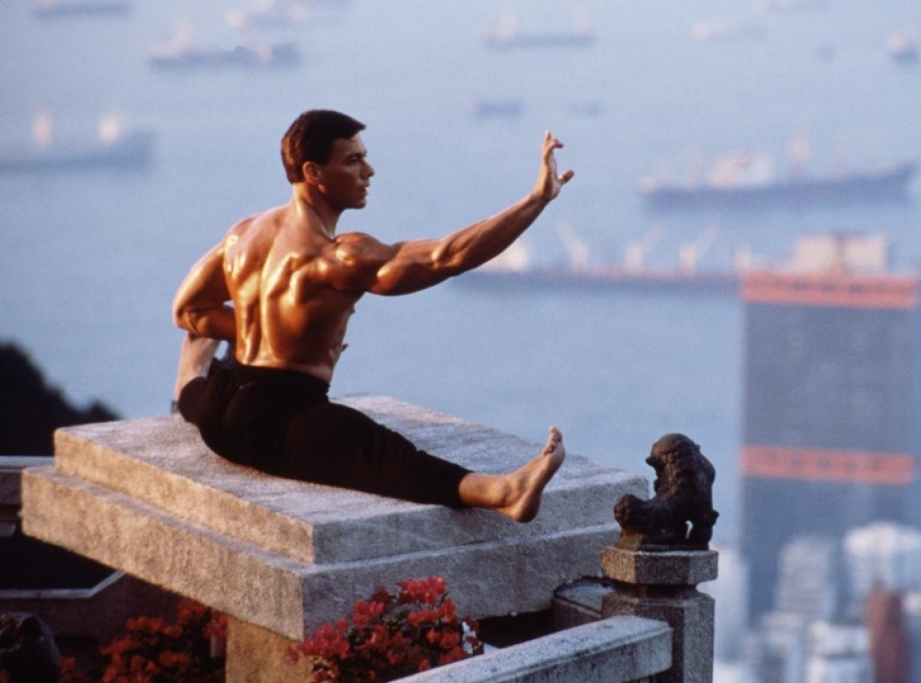 Самый знаменитый обладатель шпагата среди мужчин - актер Жан-Клод Ван Дамм.