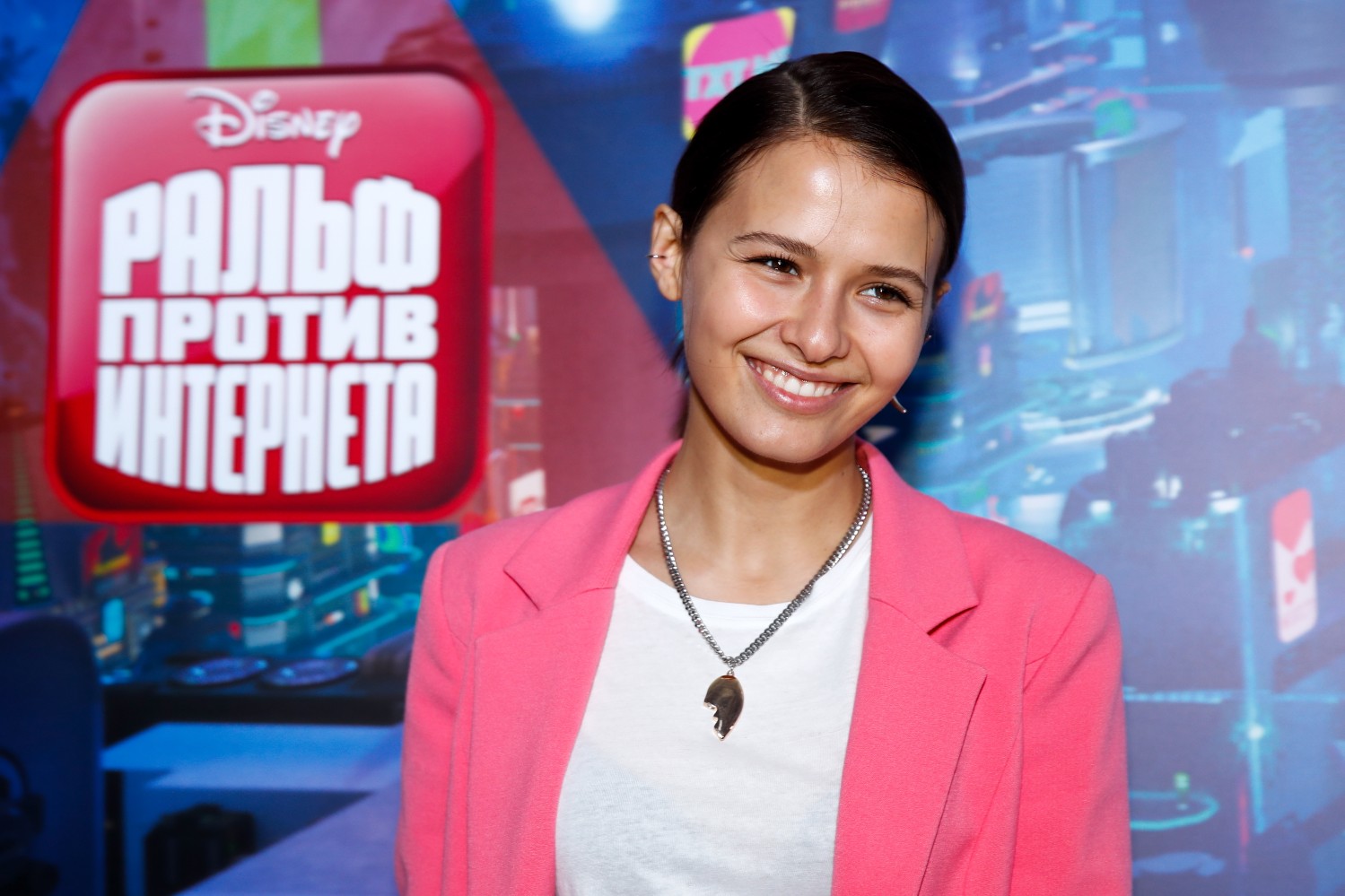 Актриса Любовь Аксенова.