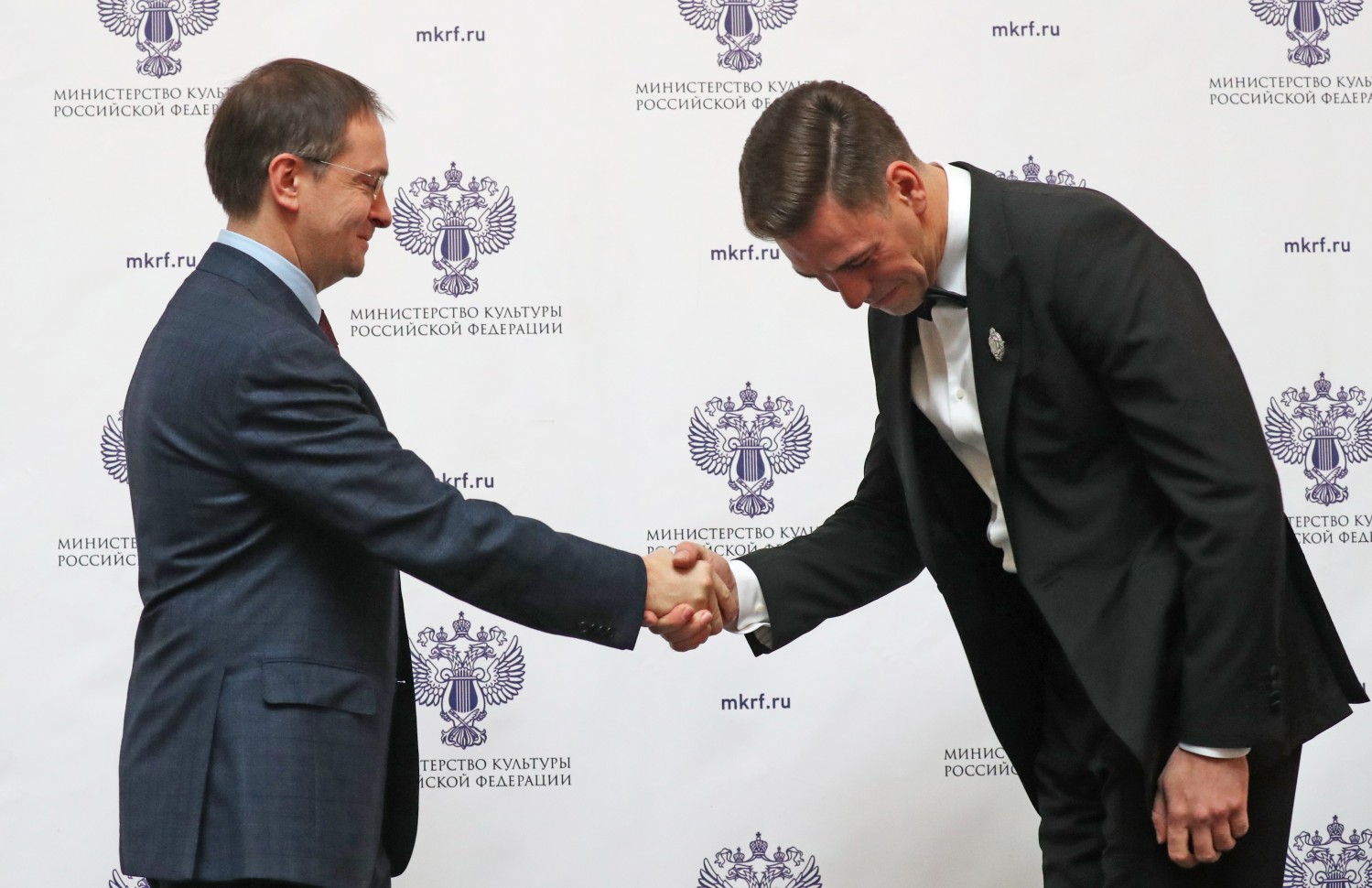 Министр культуры Владимир Мединский и актер Дмитрий Дюжев.