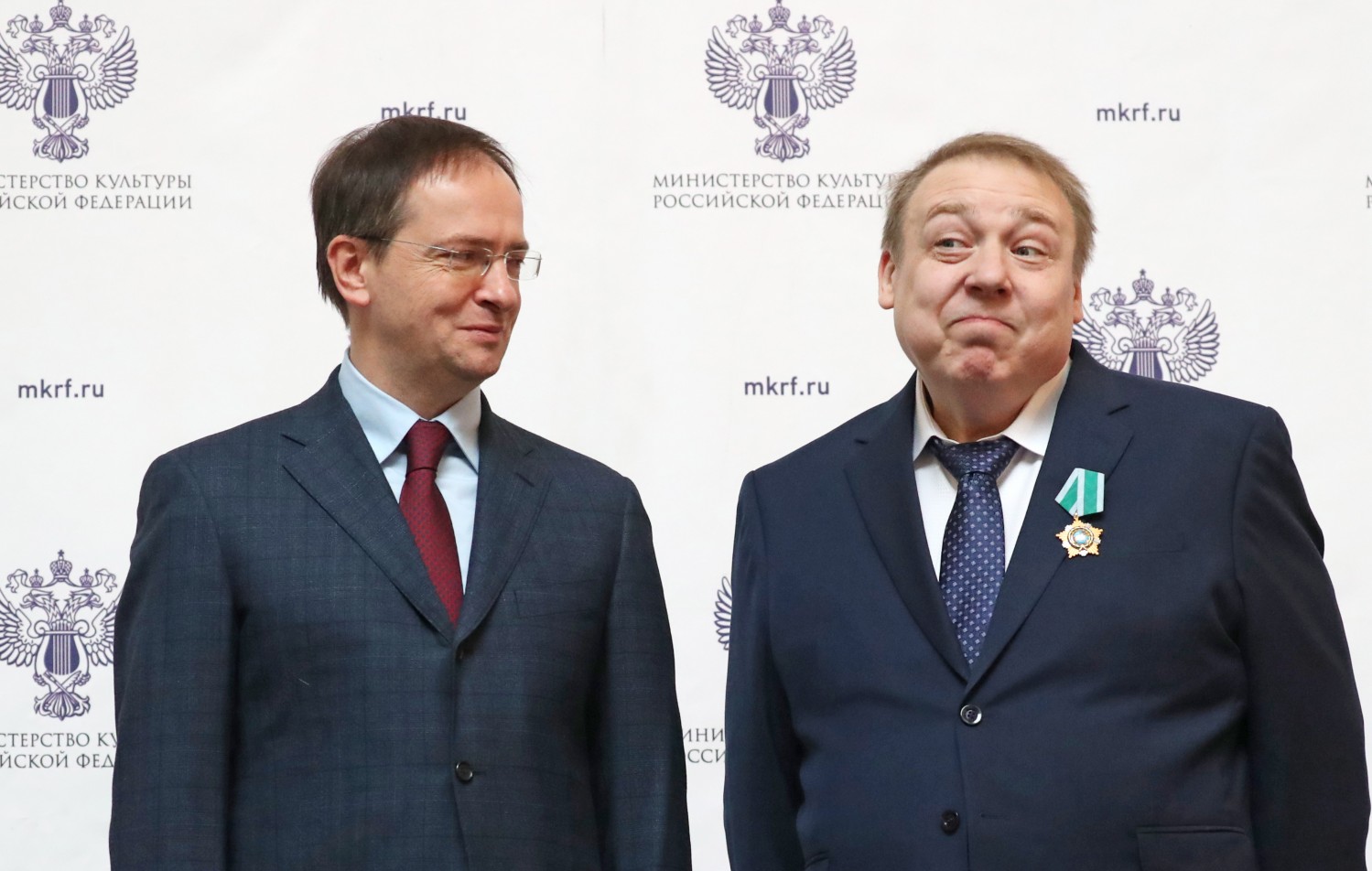 Министр культуры Владимир Мединский и актер Александр Семчев.