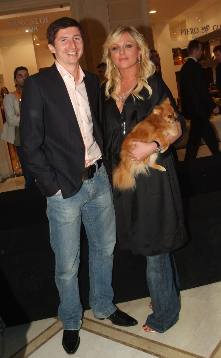 У пары родилась дочь Вера.