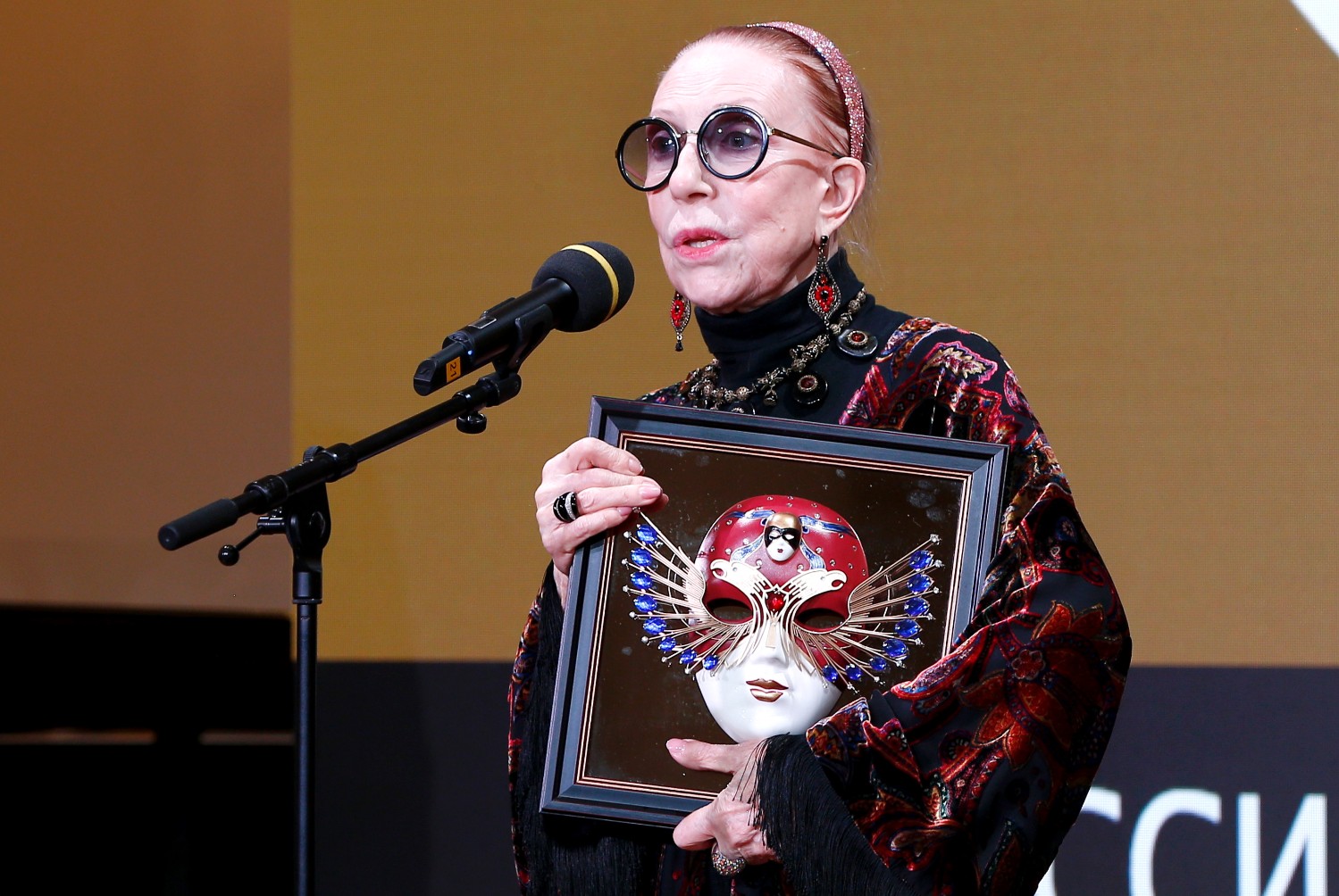 Актриса Инна Чурикова.