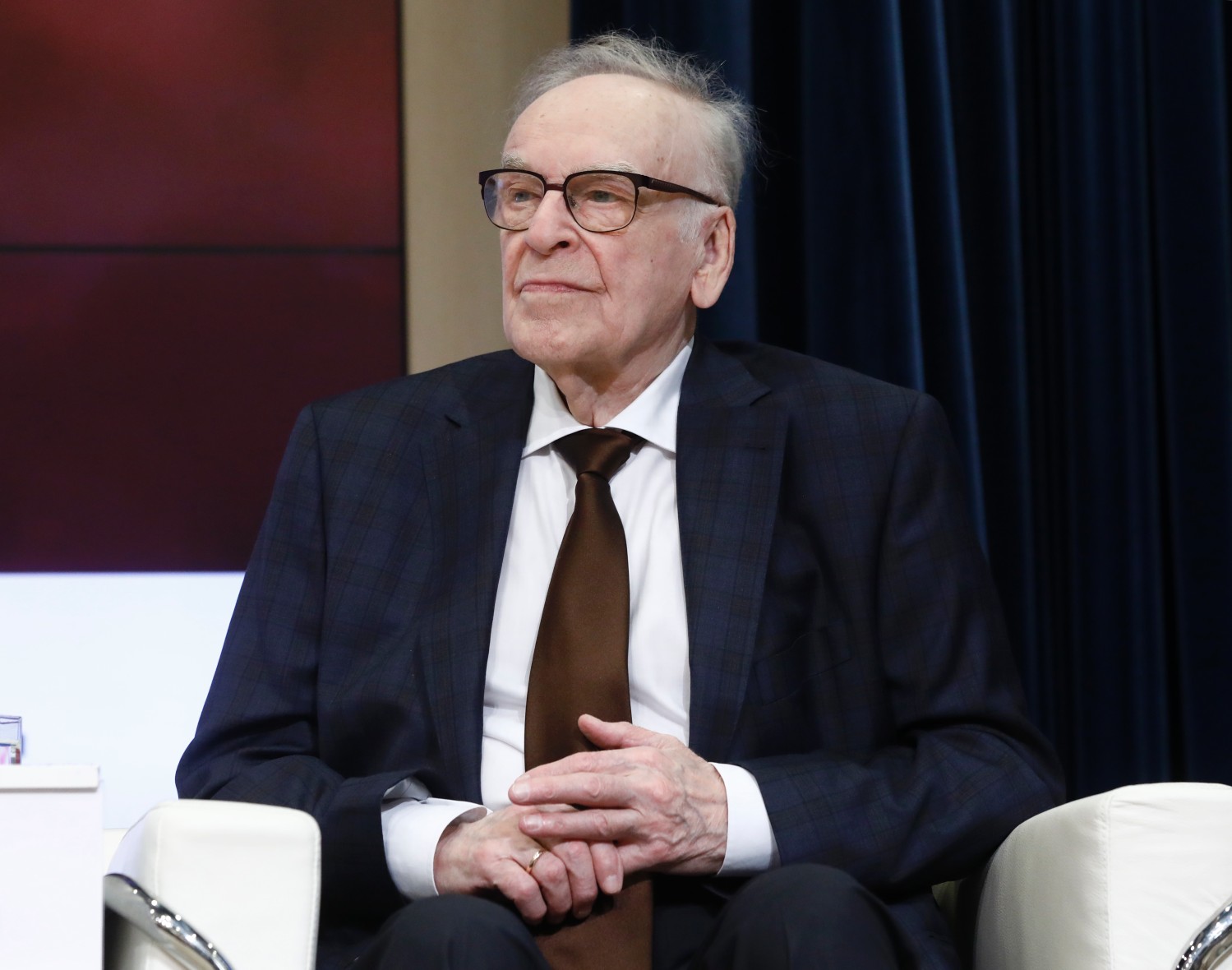 Диктор отдела телевизионного производства дирекции оформления эфира акционерного общества "Первый канал" Игорь Кириллов.