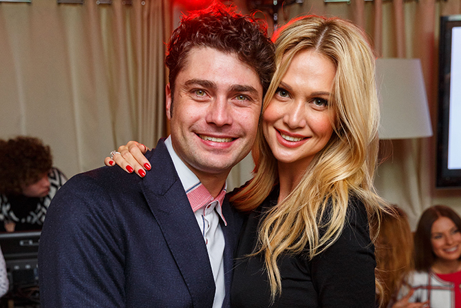 В отсутствие мужа Виктория Лопырева коротала время в объятиях других мужчин