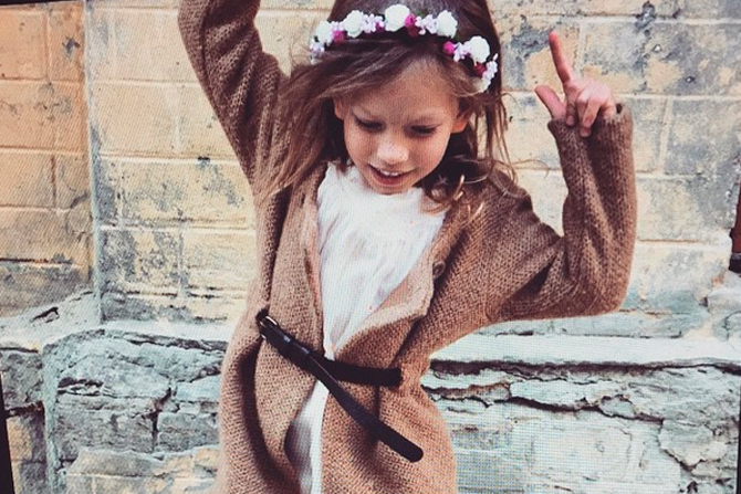 Свою младшую наследницу Сару Вера пока что показывает редко, а жаль, потому как малышка очаровательна