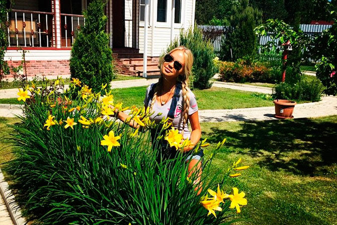 "Солнце, небо голубое - это все мое, родное", - естественная природа на даче Погребняка