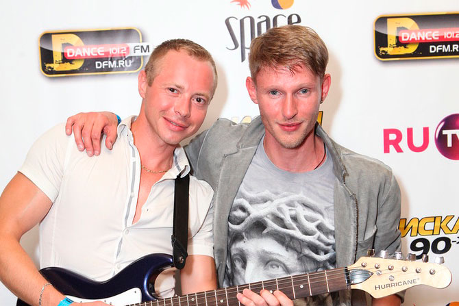 Группа Revolvers, с которой весь зал пел: "Я по тебе скучаю, нежный котенок мой" и "Нет, ты не любишь меня, девочка глупая!"