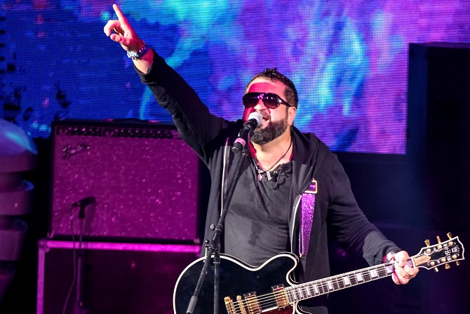 Саша Айвазов завел зал