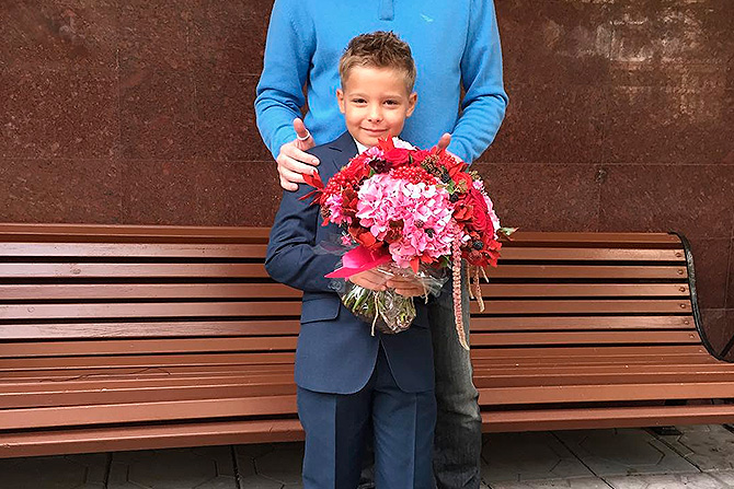 В первый класс пошел сын рыжего "Иванушки" Андрея Григорьева-Апполонова