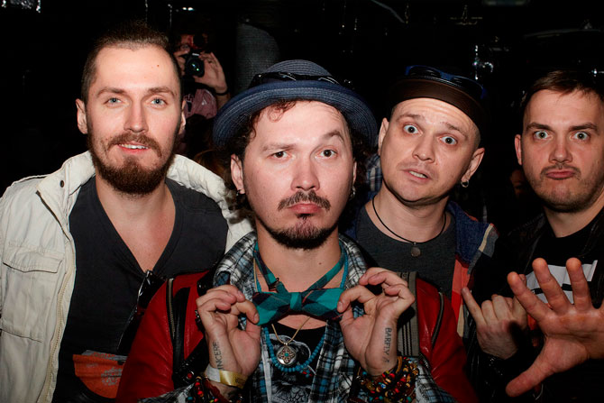 На звуки рока прибыли и эпатажные участники группы Krugers