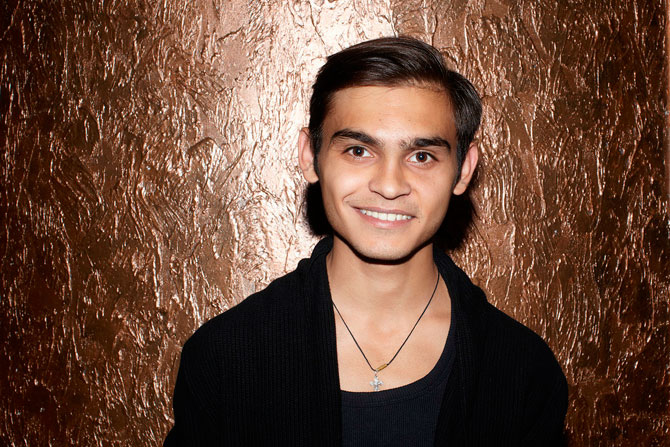 Поддержать музыкантов пришли коллеги по цеху, одним из первых прибыл солист группы "Герои" Михаил Пунтов