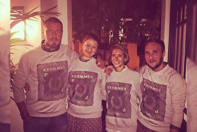 Знаменитые теннисисты регулярно ходят вместе на тематические вечеринки