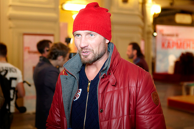 Его главным соперником по мюзиклу стал олимпийский чемпион и давний партнер Татьяны Навки Роман Костомаров