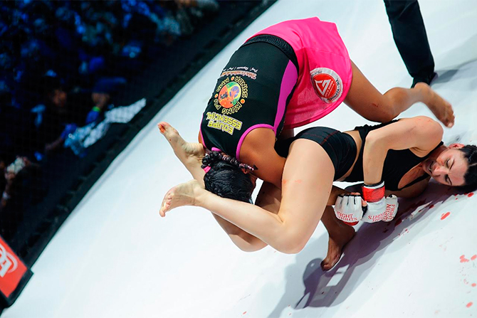 Еще одним ожидаемым событием турнира FIGHT NIGHTS PETERSBURG стали выступления представительниц прекрасного пола