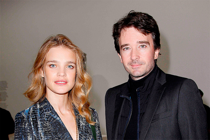 Французский миллиардер Антуан Арно - генеральный директор Berluti и сын главы концерна LVMH Бернара Арно (состояние $37,2 млрд) и модель Наталья Водянова. Мать четверых детей занимает пятое место в списке самых высокооплачиваемых моделей мире (ее доход составляет $7 млн)