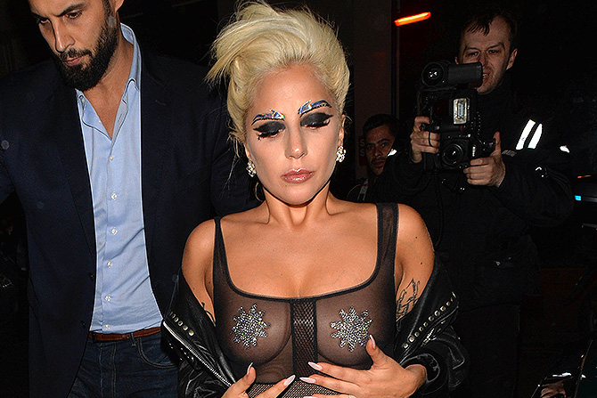 Эпатажная Леди Гага заработала 59 миллионов долларов