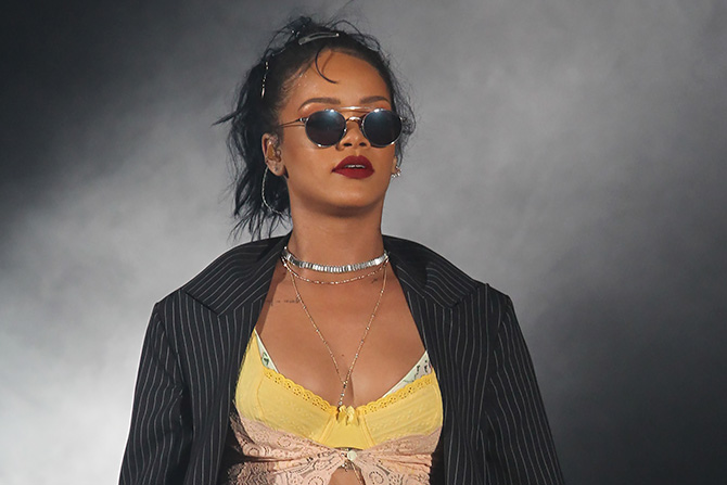 Fмериканская R&B и поп-певица и актриса барбадоского просхождения Рианна заработала 26 миллионов долларов