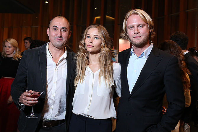 Светлана Устинова и Илья Стюарт (справа)