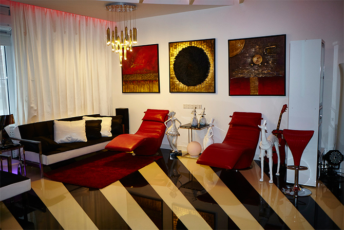 Гостиная Бари Алибасова создает этническое настроение и позволяет вспомнить историю цивилизаций