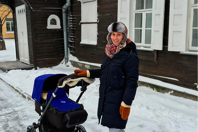 Дочь юмориста Владимира Винокура, балерина Анастасия Винокур, впервые стала мамой в 30 лет