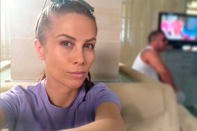 36-летняя экс-участница группы "Стрелки" Юлия Беретта впервые стала мамой - у певицы родился сын