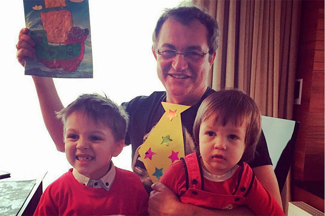 Почти год назад — 27 мая 2015 года — 56-лений Дибров стал отцом в пятый раз