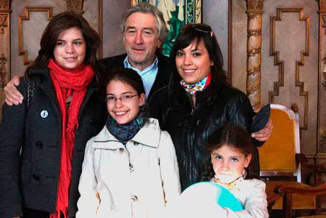 Жена Роберта Де Ниро Грейс родила дочку Хелен, когда актеру было 68 лет