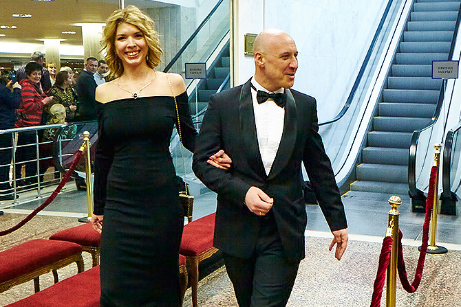 Денис Майданов с женой Натальей