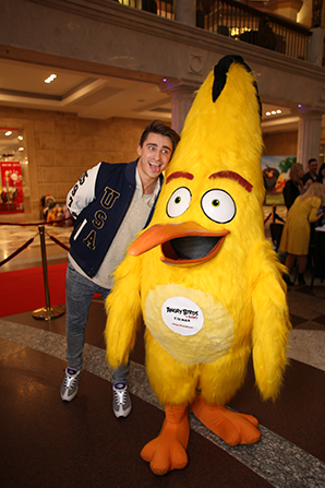 Телеведущего Артема Королева больше впечатлил удивительно похожий на него герой Чак