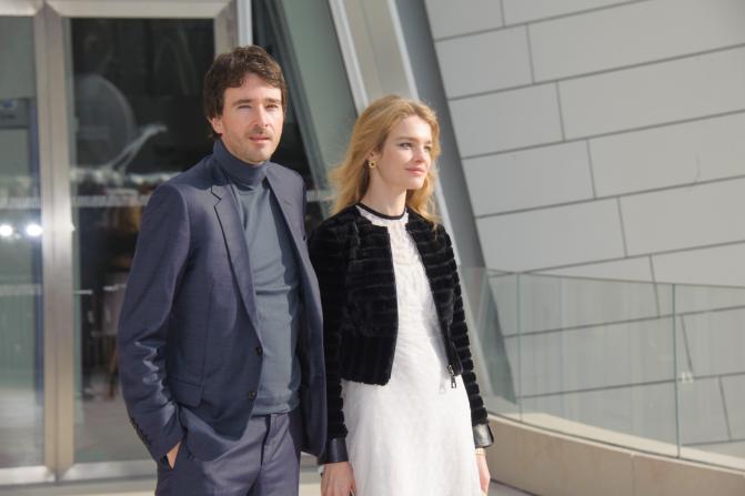 Летом 2011 года Наталья Водянова начала встречаться с Антуаном Арно, хотя к тому времени они были знакомы уже 4 года. А 2 мая 2014 года она родила от него сына Максима. Но официально оформлять свои отношения пара пока не спешит.