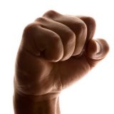 Избил до полусмерти и испражнился: скотская выходка любовника-алкаша Рапунцель