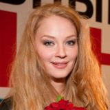 Ходченкова устроила грязные танцы у пилона