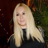 Как животное: дочь Леры Кудрявцевой ест с пола из миски