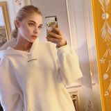 Шишкова оправдалась после провала на подиуме