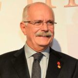 С Никиты Михалкова требуют 80 миллионов рублей за фильм 