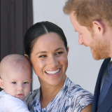 Елизавета II намерена забрать ребенка принца Гарри и Меган Маркл