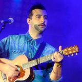 Отрастут к концу эпидемии: Ургант тонко высмеял сбрившего брови Джигана