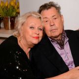 Вдову Караченцова не выпускают из-за смертельной инфекции 